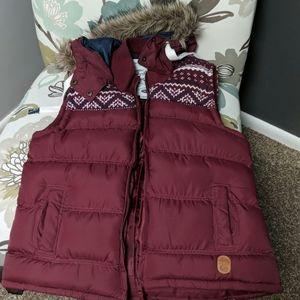 EUC wine puffy vest with fur trim hood